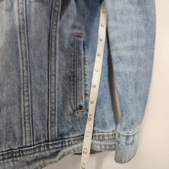 Old Navy Distressed Denim Jacket With Roll Tab Sleeves! - Picture 5 of 6